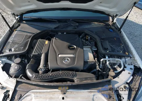 2018 Mercedes-Benz C 300 из США, поврежденный, VIN 55SWF4JB4JU280071